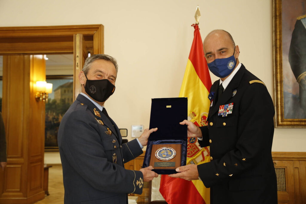 Spanish Minister of Defence, María Margarita Robles Fernández, and the Spanish Chief of the Defence Staff