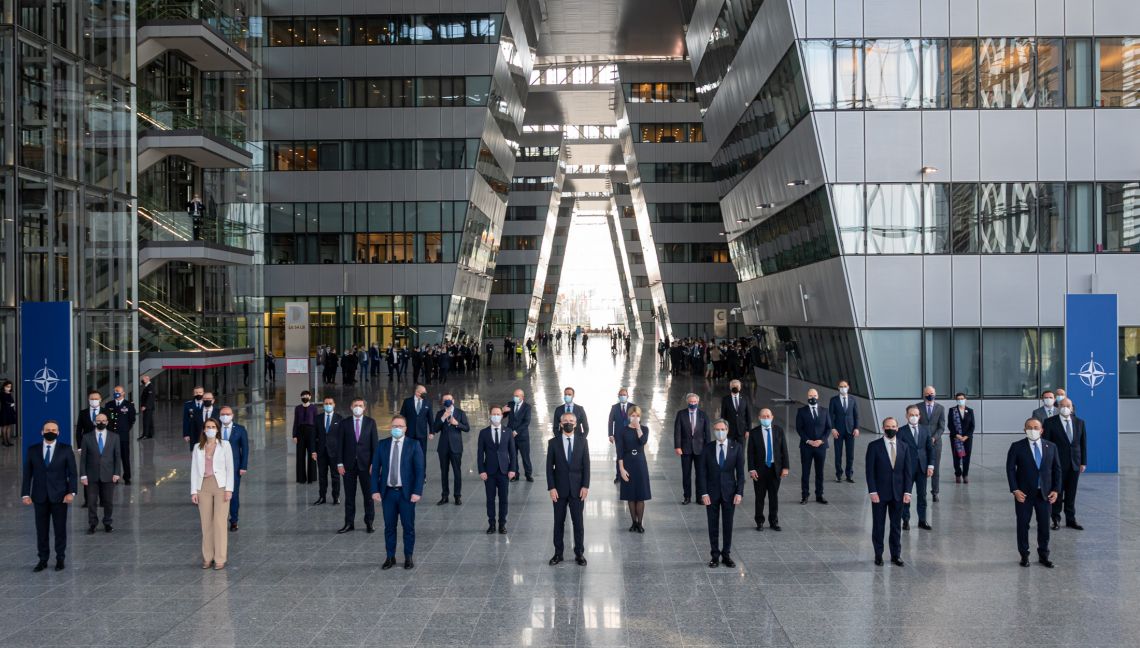 NATO Foreign Ministers Tackle Climate Change, Innovation, Adaptation alt_NATO_foreign_ministers_tackle_climate_change_innovation_adaptation